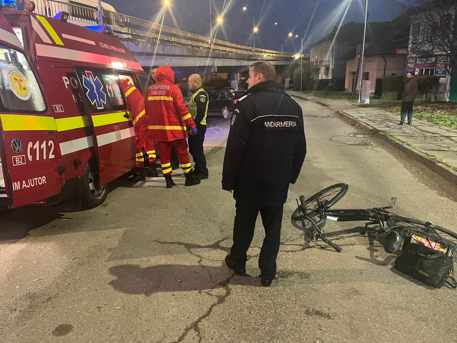 Jandarmii gorjeni, în ajutorul unui biciclist. Bărbatul s-a lovit la cap după ce i-a venit rău