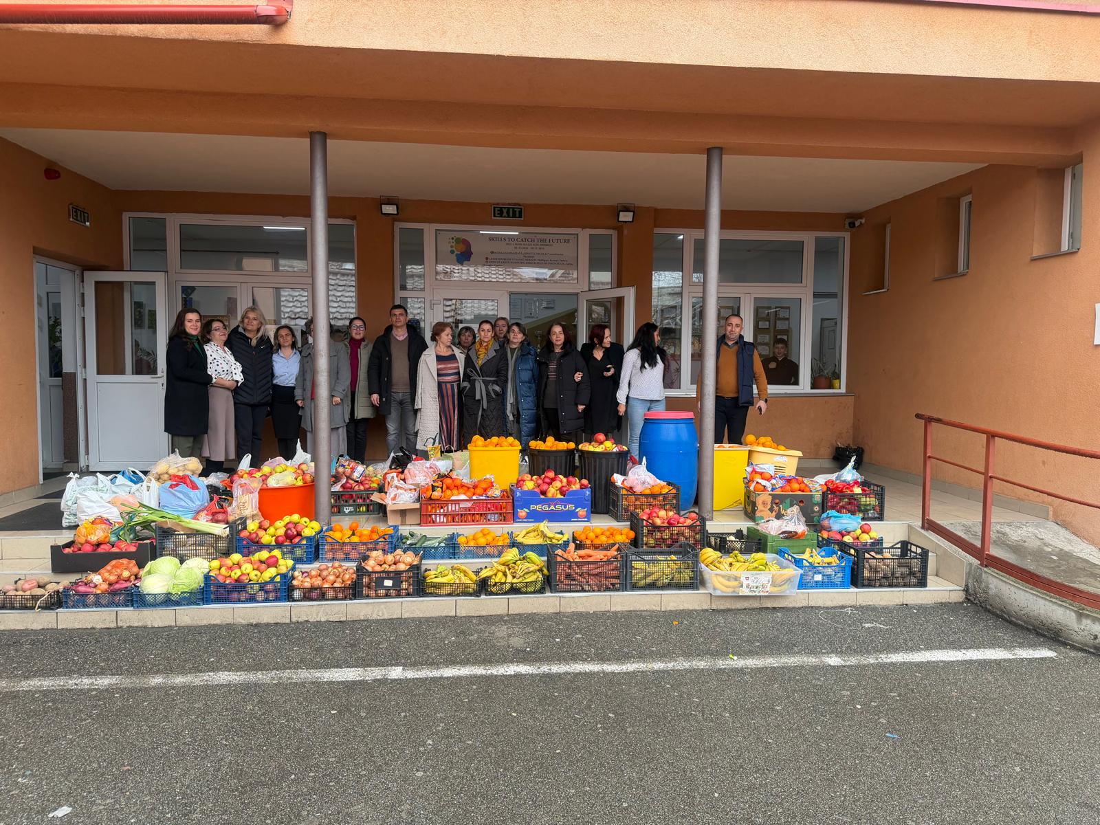 Activitatea de voluntariat la Școala Gimnazială “Sfântul Nicolae”- Săptămâna legumelor și fructelor donate