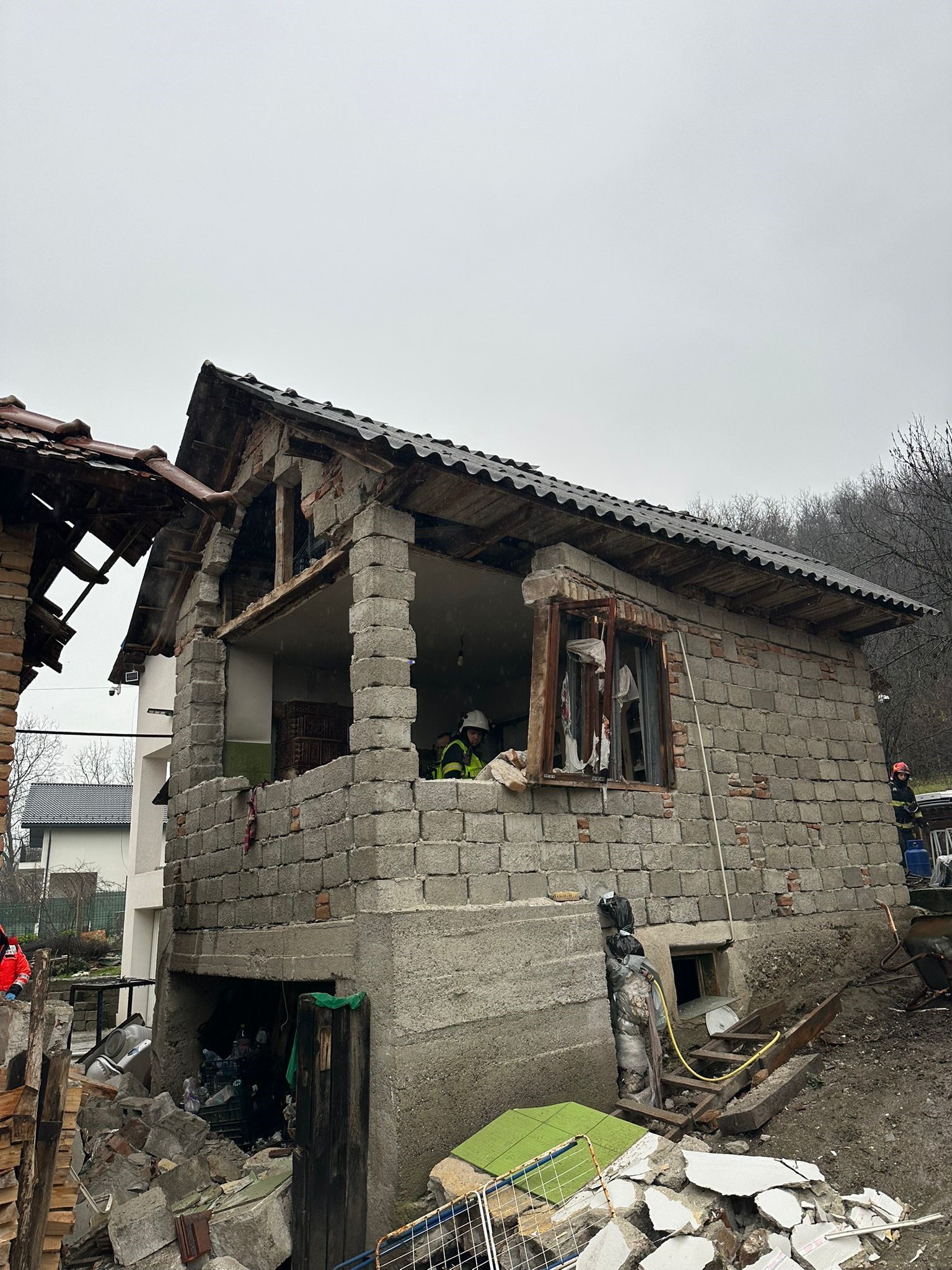 Explozie urmată de incendiu în Râmnicu Vâlcea