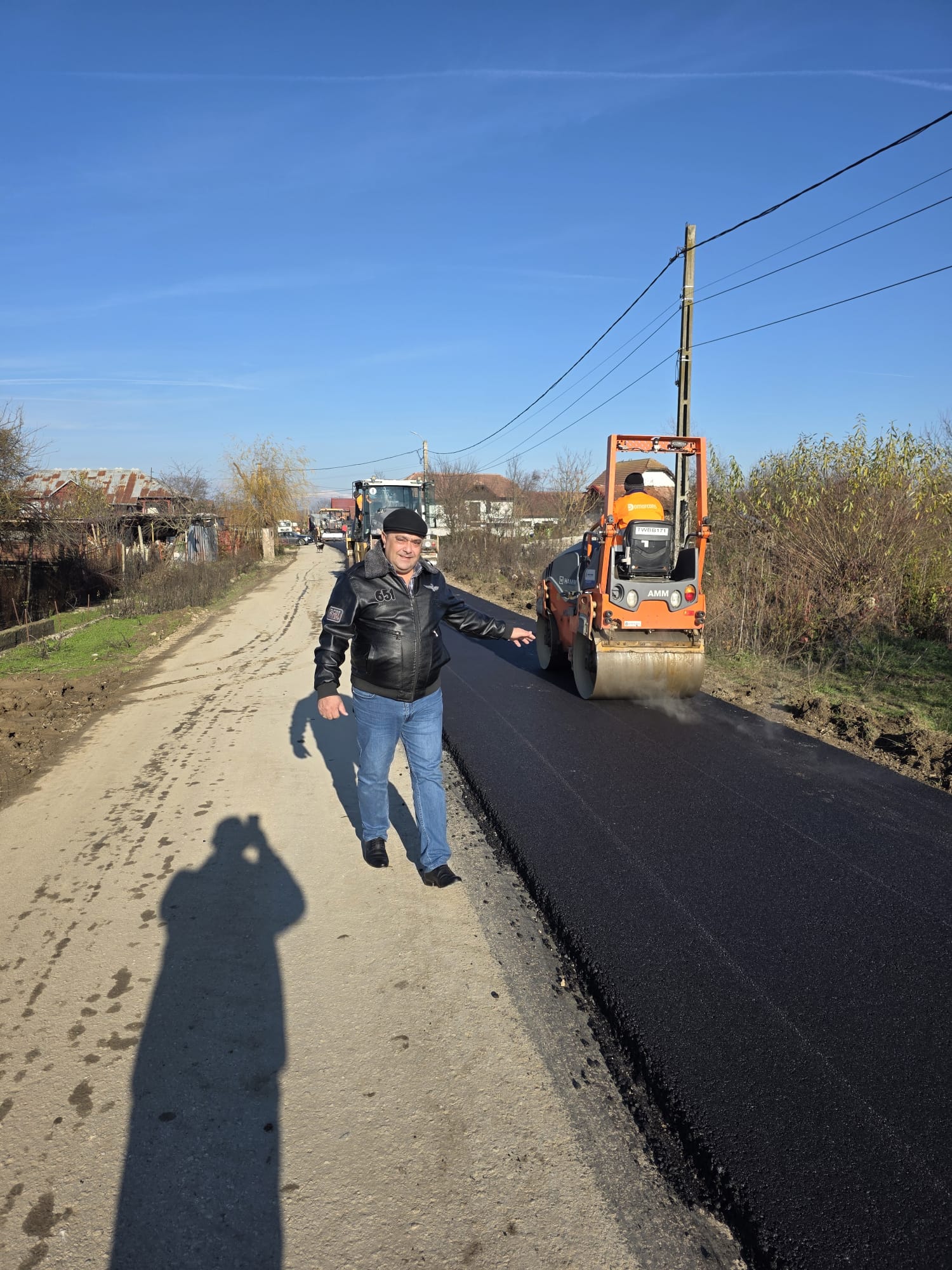 Primăria Bălești finalizează asfaltarea în satul Tămășești