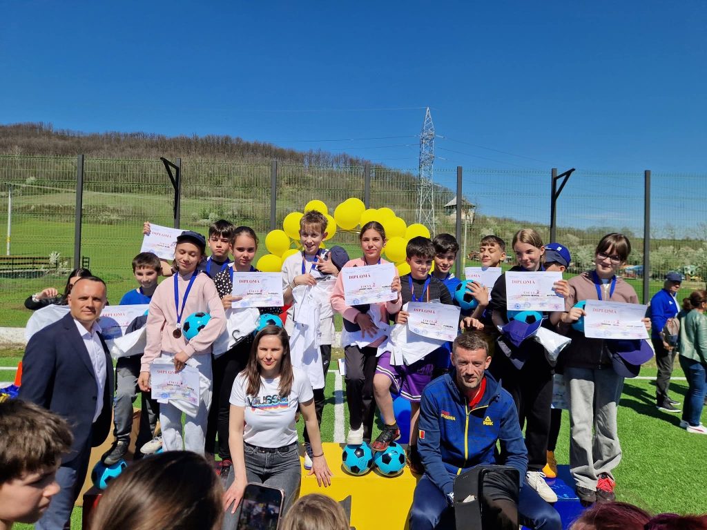 Comuna Aninoasa a găzduit un eveniment dedicat sportului și sănătății FB IMG 1775413735489 1024x768 1