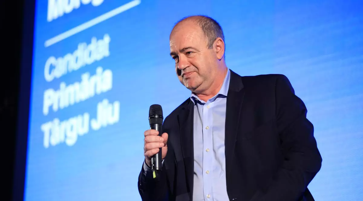 corneliu raducan morega la lansarea candidaturii foto arhiva usr