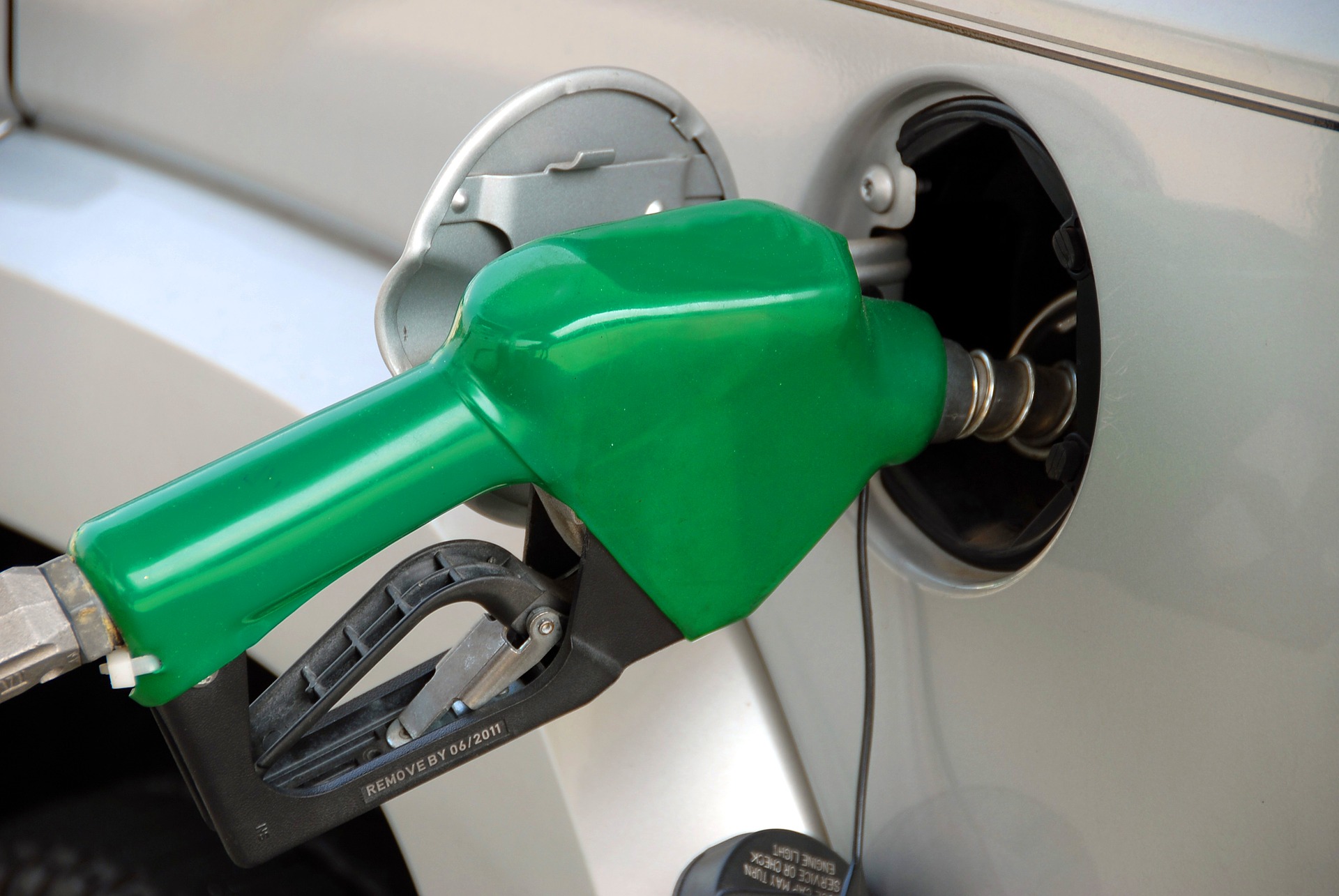 Noi creșteri la benzină și motorină pompa benzina