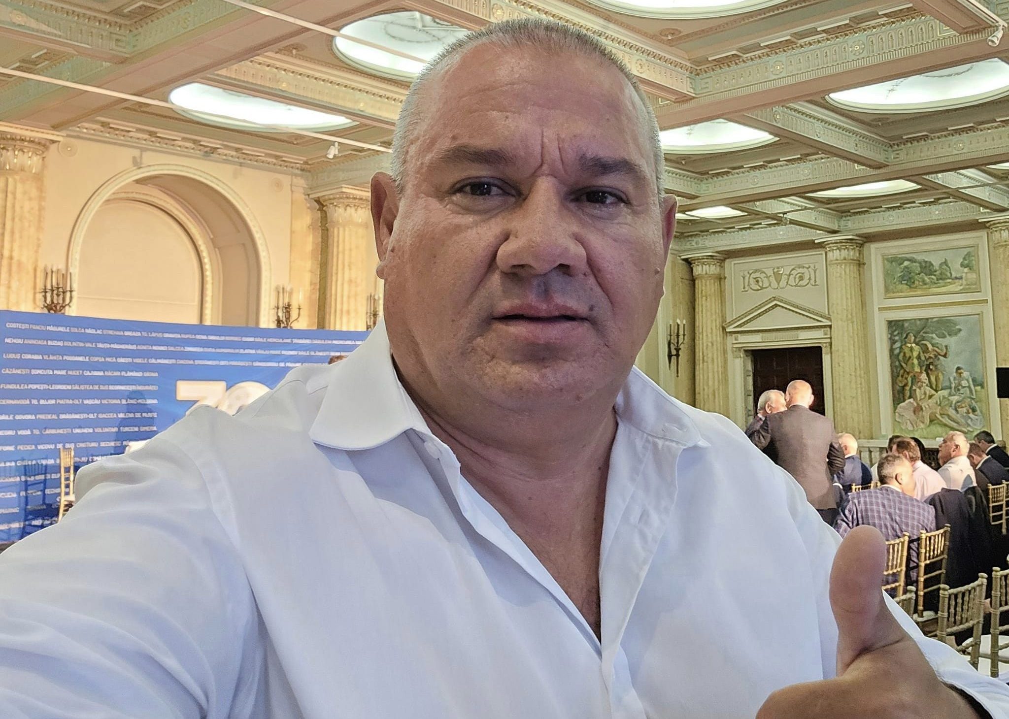 18 pensiuni noi vor fi construite în localitatea Tismana Petre Remetea sanctionat. Primarul orasului Tismana a continuat campania electorala in mediul online