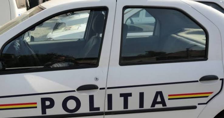 Băut a intrat cu mașina în șanț images 30