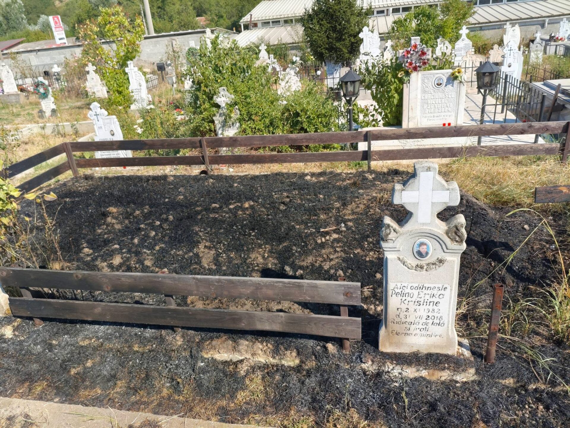 Incendiu la cimitirul din Ploștina IMG 9256