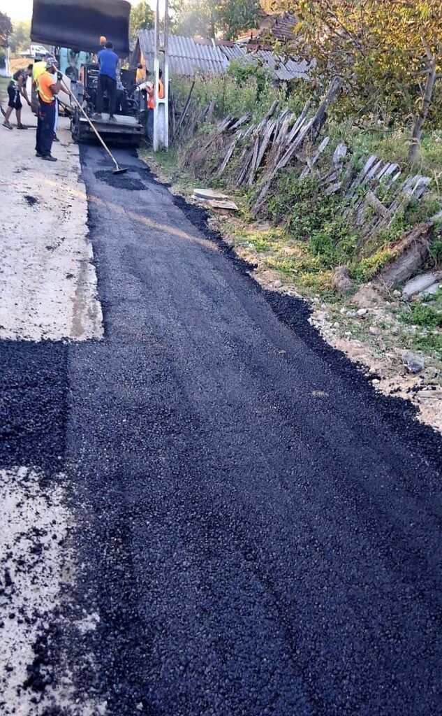 Lucrările de apă și canalizare din Jupânești, pe ultima sută de metri 799364412 1588112456126782 770966765736583852 n