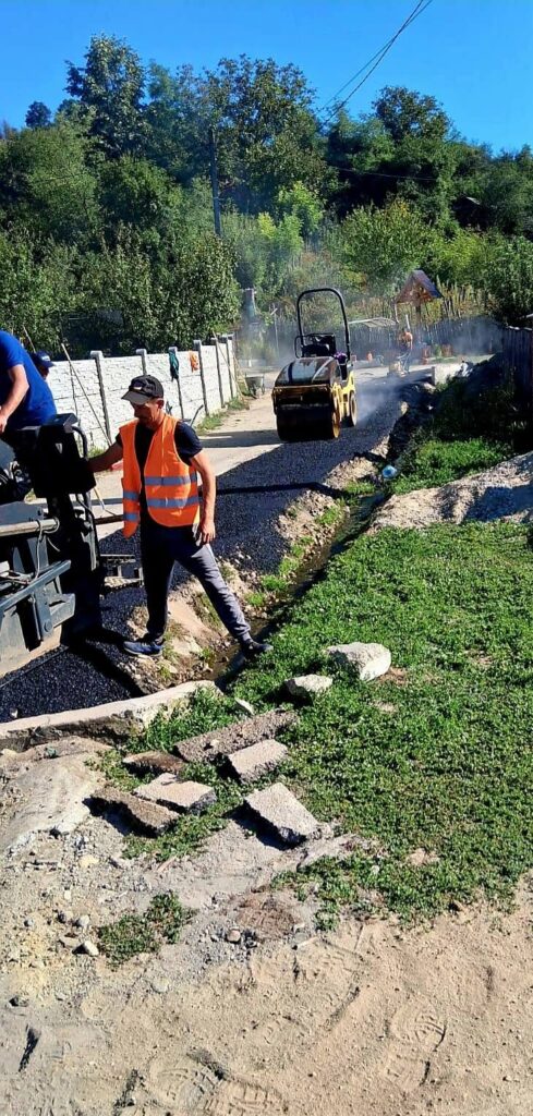 Lucrările de apă și canalizare din Jupânești, pe ultima sută de metri 800864183 1588112736126754 2820068154099544464 n