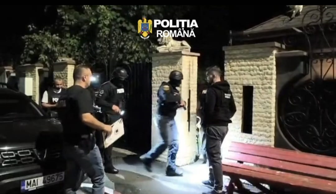 PERCHEZITII 3