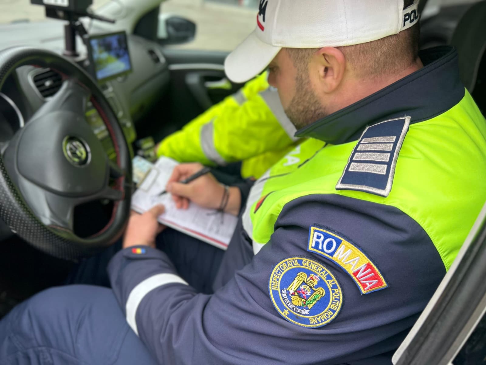 Dosar penal pentru violare de domiciliu la Bolboși politie dosar penal