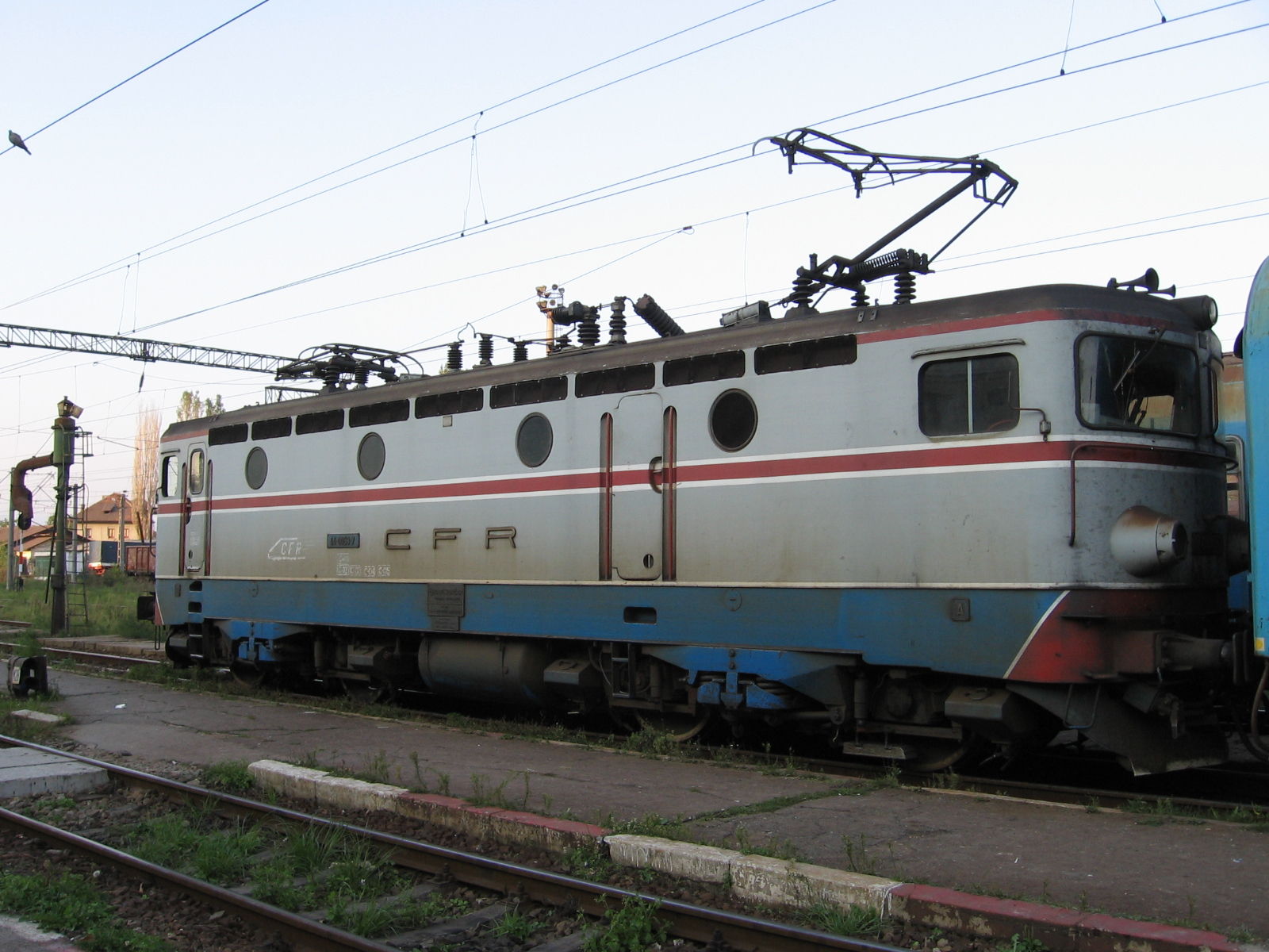 Se va relua de săptămâna viitoare circulația trenurilor în Târgu Jiu locomotiva tren